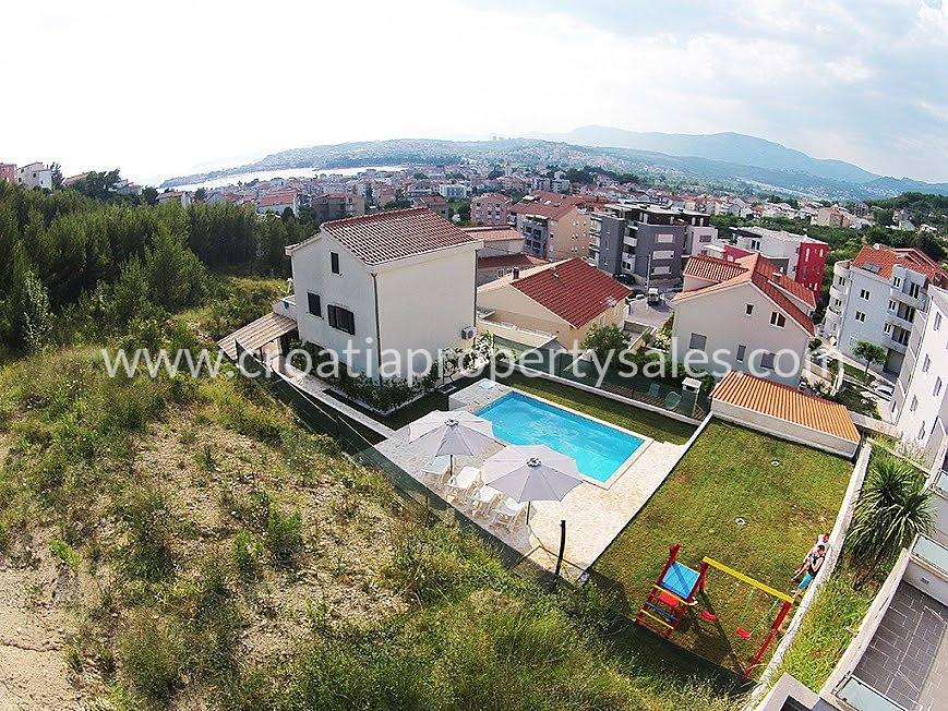 Split house for sale 2211 Croatia Property Sales