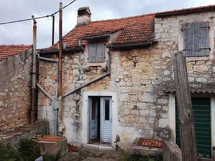 Alte Steinhäuser zu kaufen auf Brac