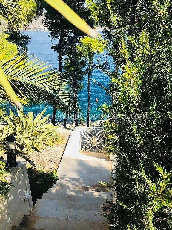 Trogir/Ciovo villa for sale 3380 Croatia Property Sales