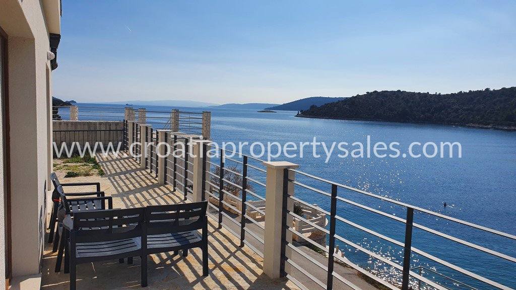 Trogir/Ciovo villa for sale 3607 Croatia Property Sales