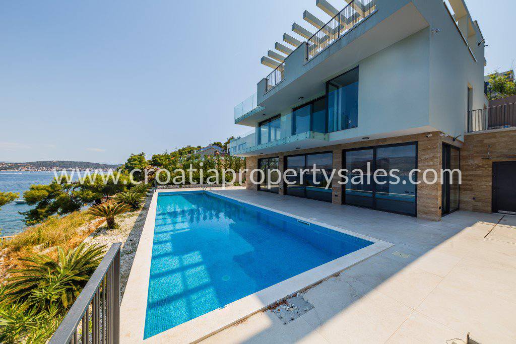 Trogir/Ciovo villa for sale 3805 Croatia Property Sales