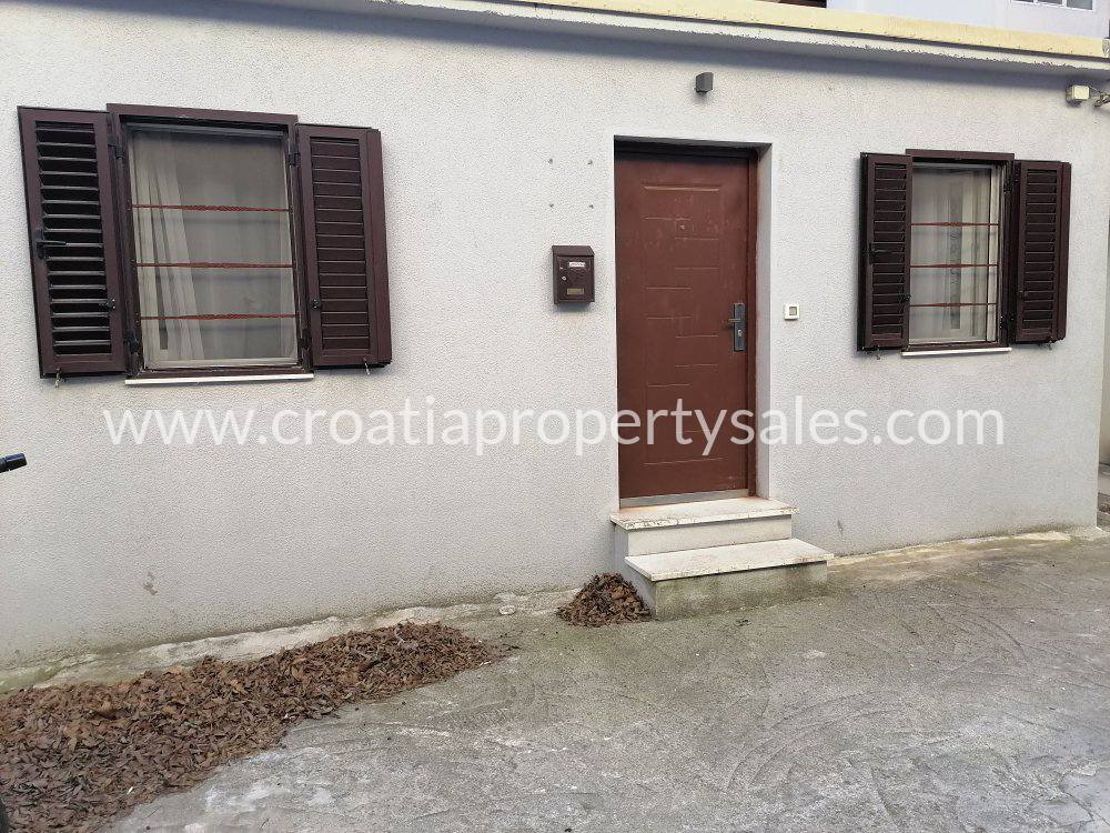 Split house for sale 3836 Croatia Property Sales