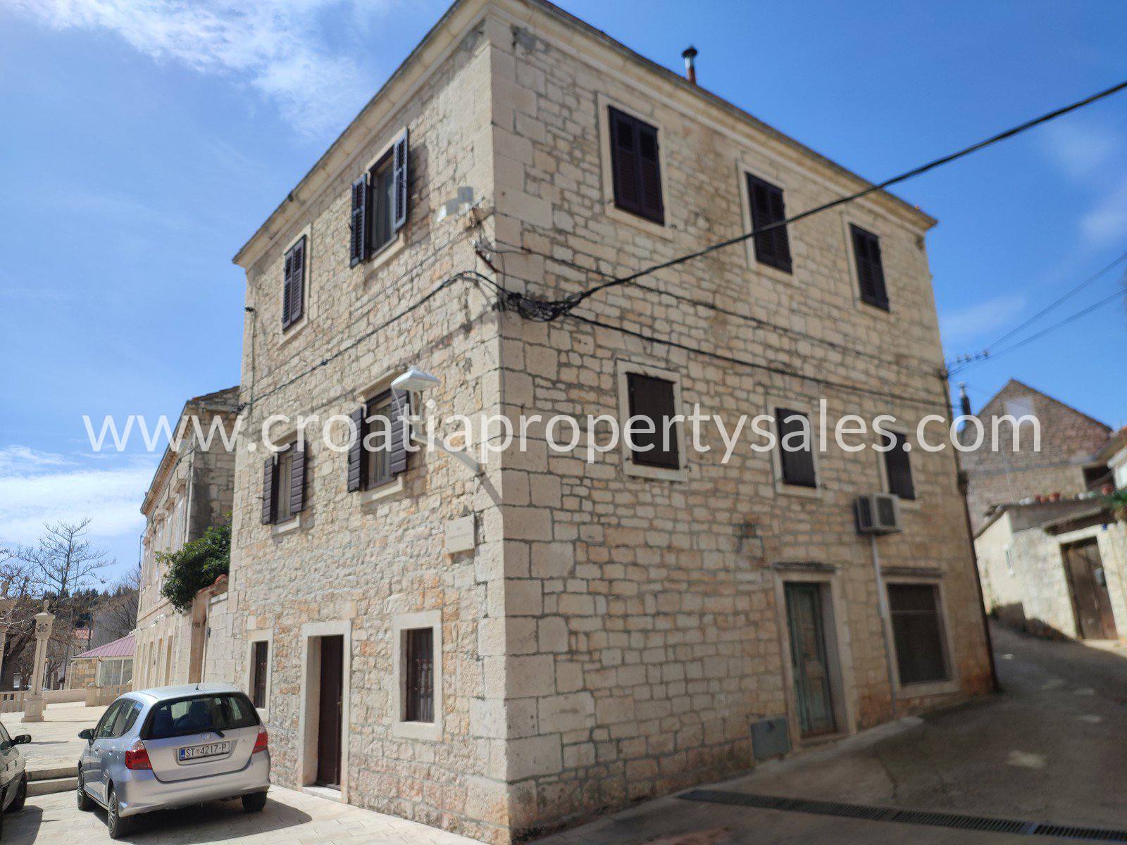 Brac old stone house for sale 4358 Croatia Property Sales