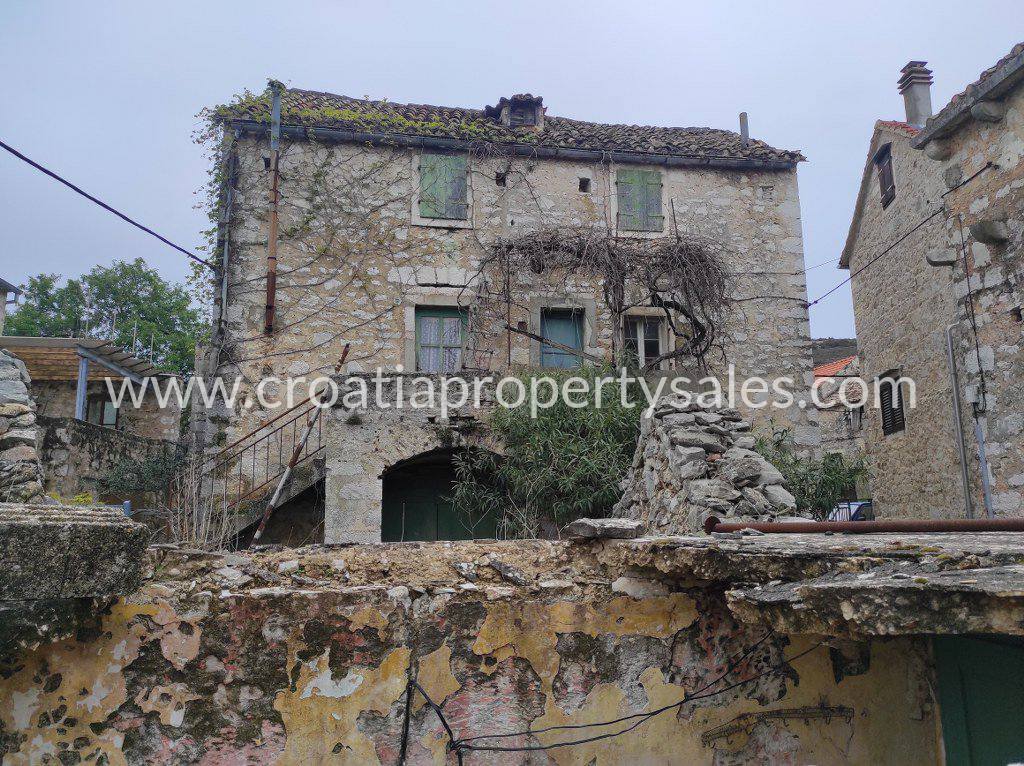Hvar old stone house for sale 4391 Croatia Property Sales
