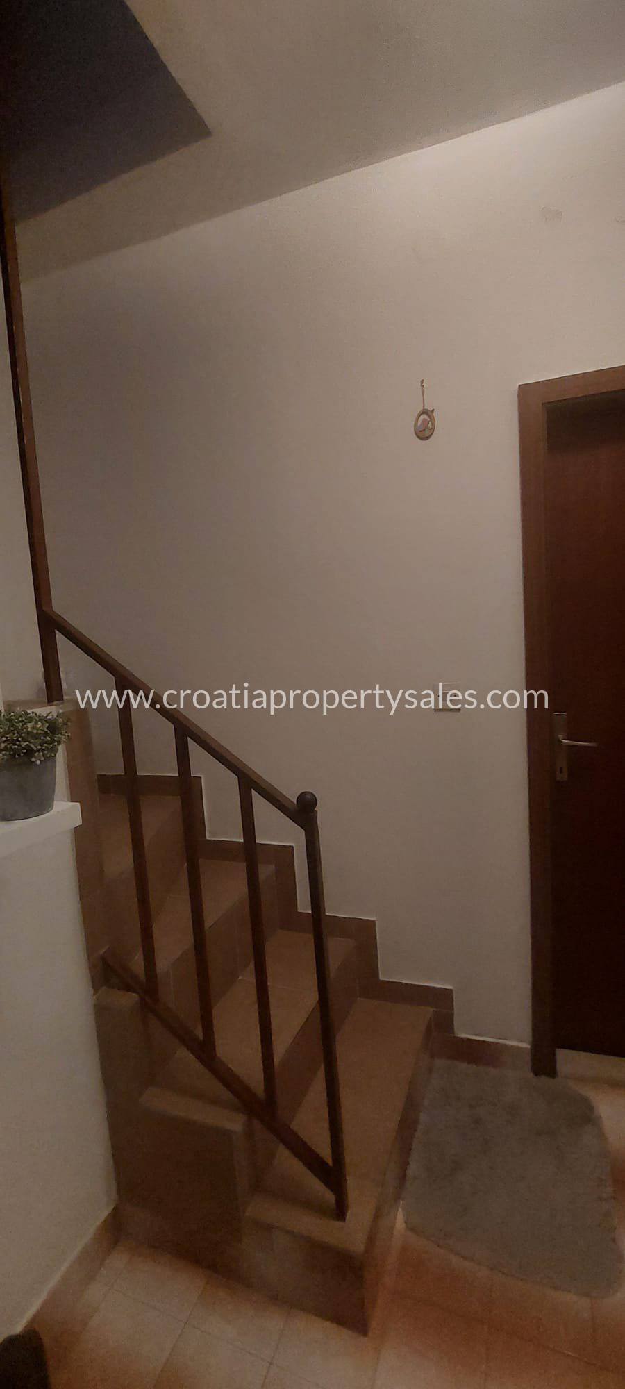 Split house for sale 4404 Croatia Property Sales