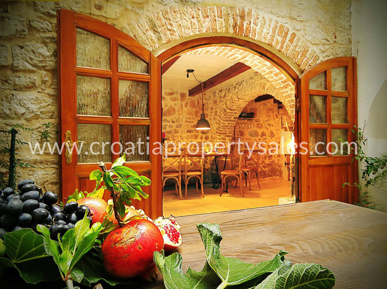 Hvar old stone house for sale 4445 Croatia Property Sales