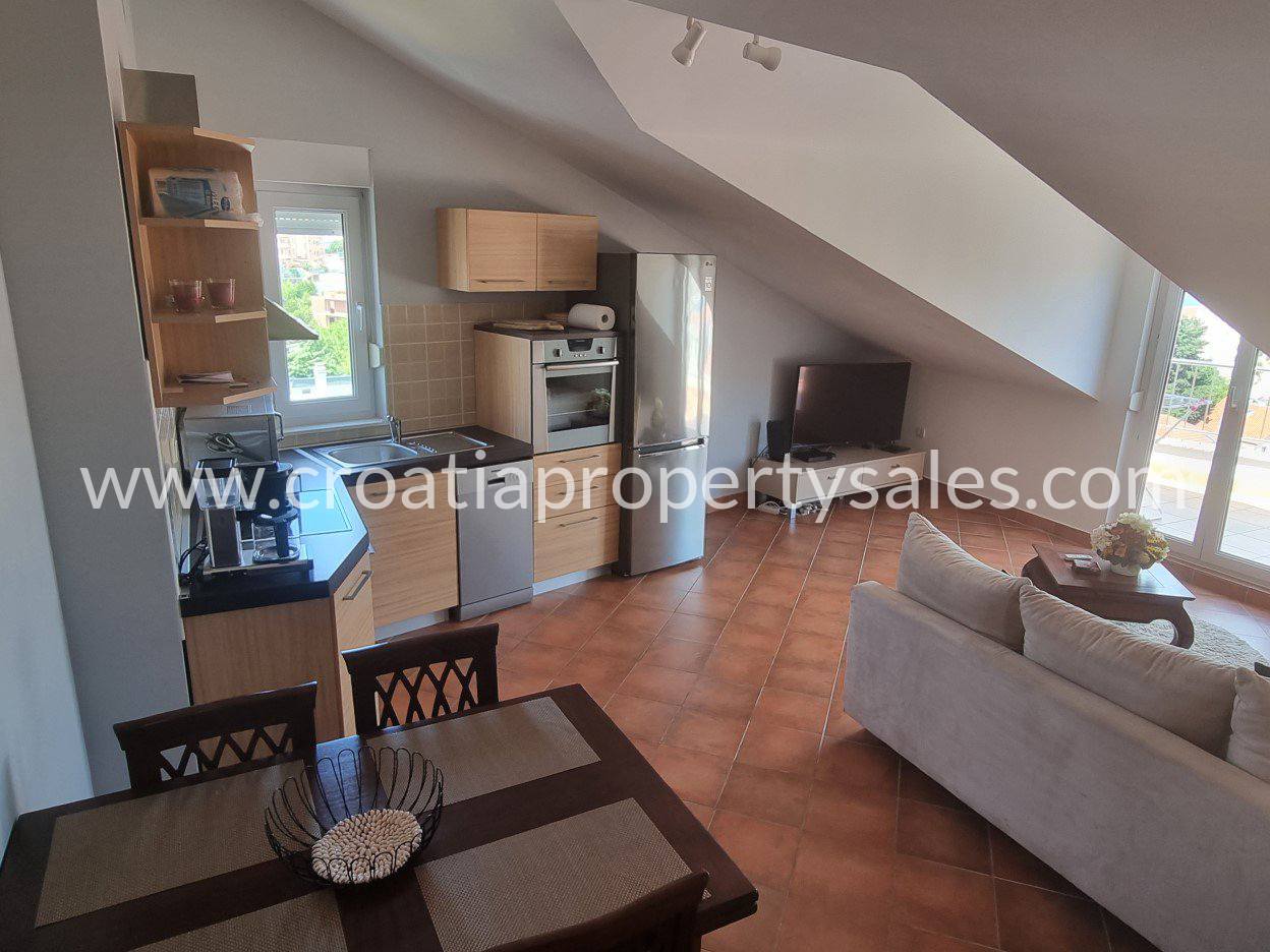 Trogir/Ciovo apartment for sale 4468