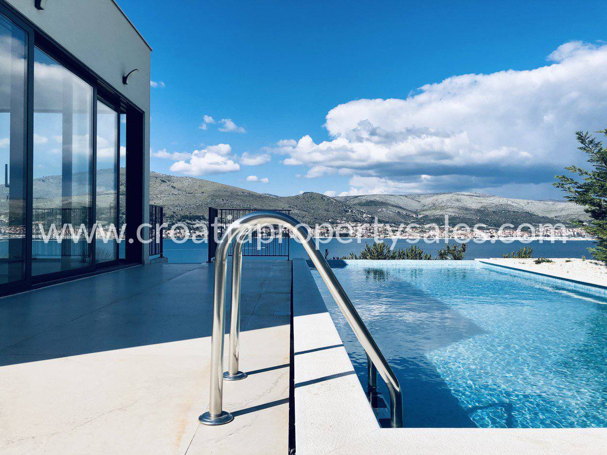 Trogir/Ciovo villa for sale 4514 Croatia Property Sales