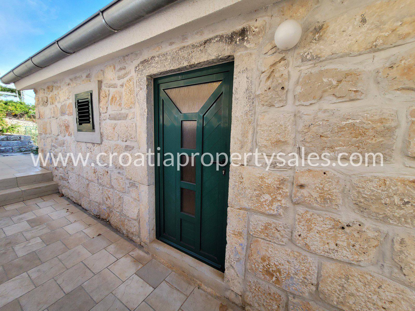 Brac old stone house for sale 4527 Croatia Property Sales
