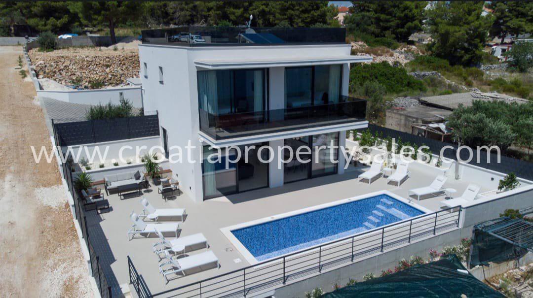 Trogir/Ciovo villa for sale 4537 Croatia Property Sales